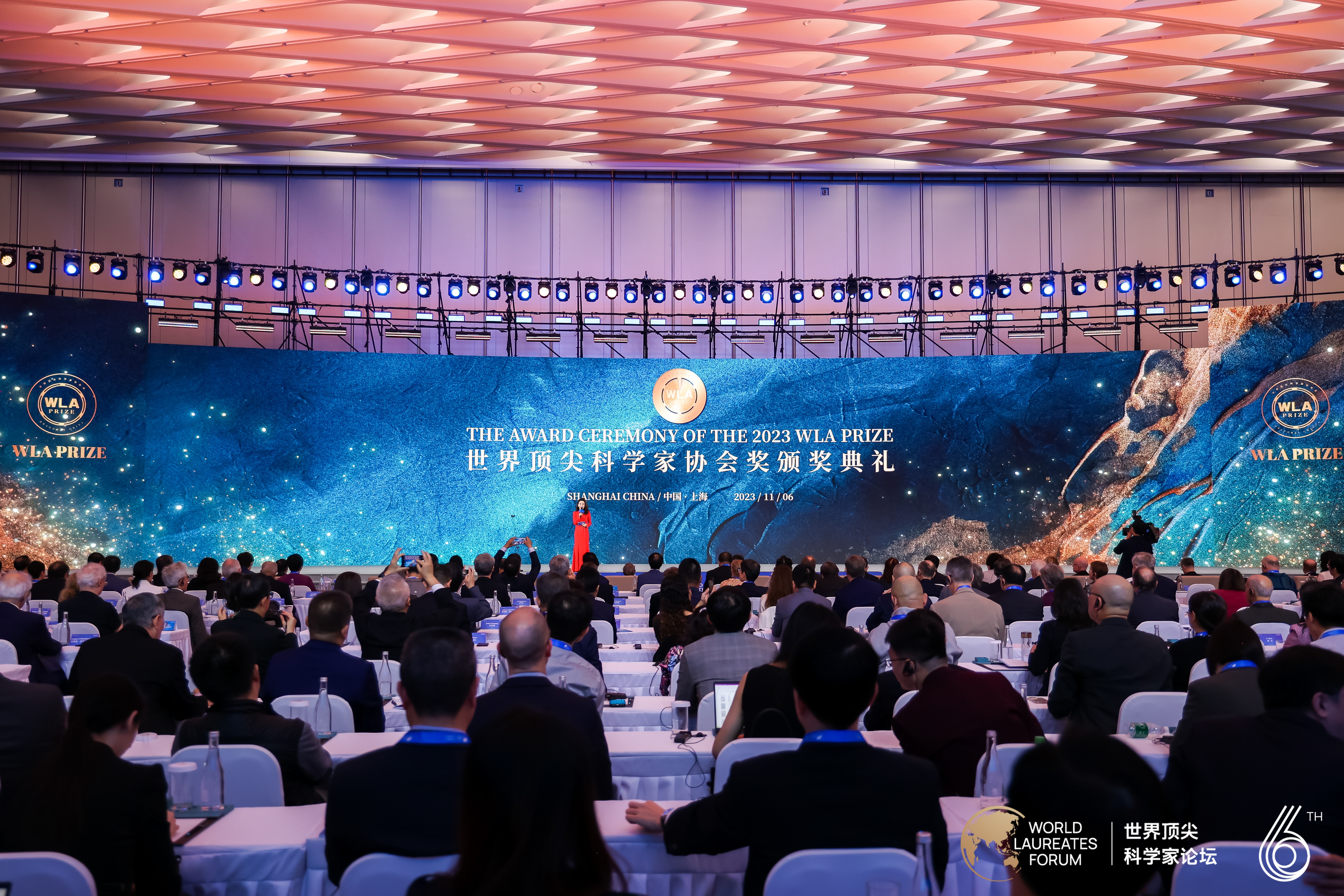 Five WLA Prize Laureates Received Medals in Shanghai